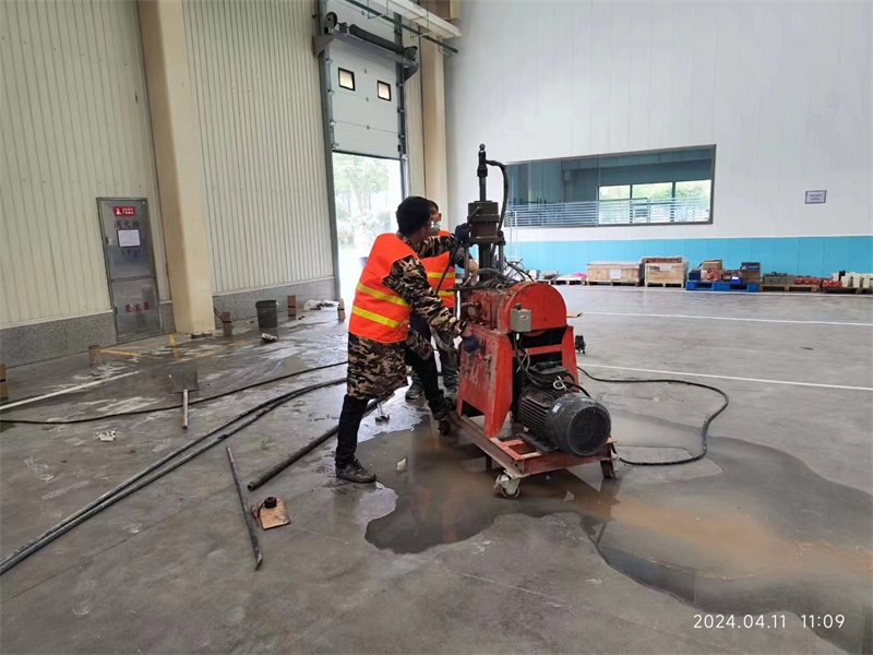 宝清厂房地面下沉塌陷注浆加固施工